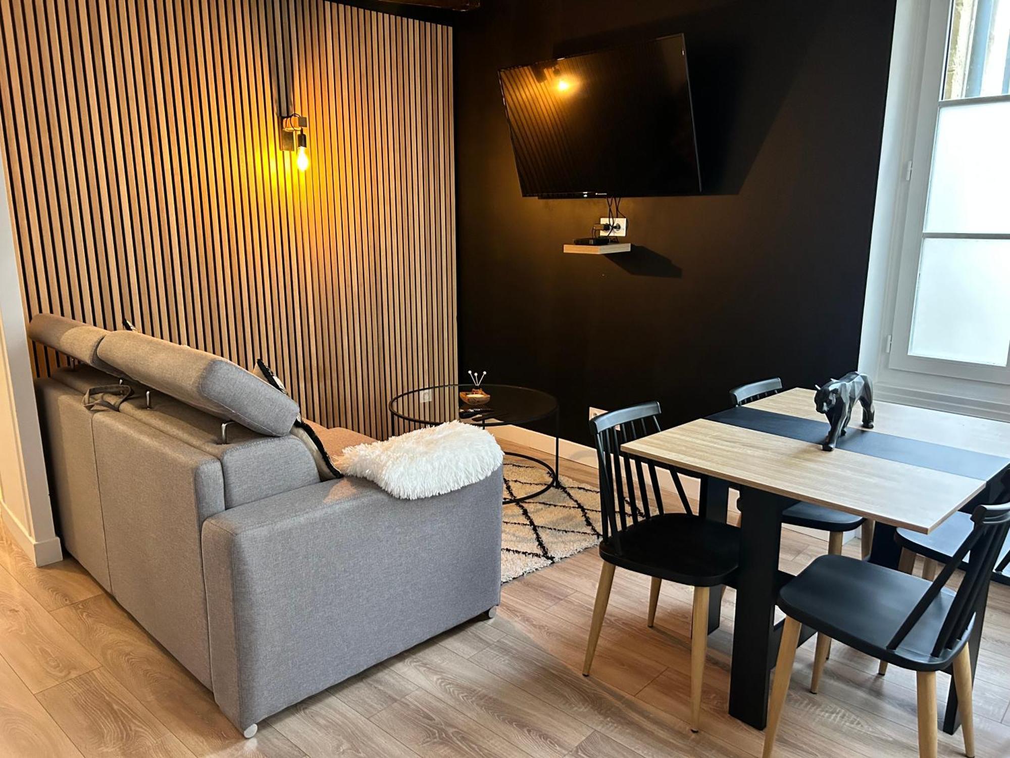 Le Petit Niortais - Centre Ville - Wifi - Netflix - Amazon エクステリア 写真